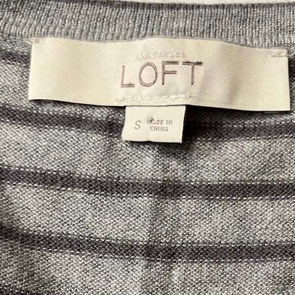 Ann Taylor LOFT Striped Cardigan Small EUC - Picture 4 of 5